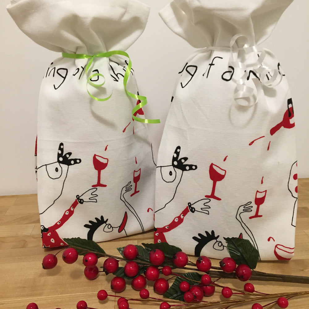 
                  
                    Tea Towel - I'm dreaming of a white Christmas but if you're out of white I'll drink red (English & French)
                  
                